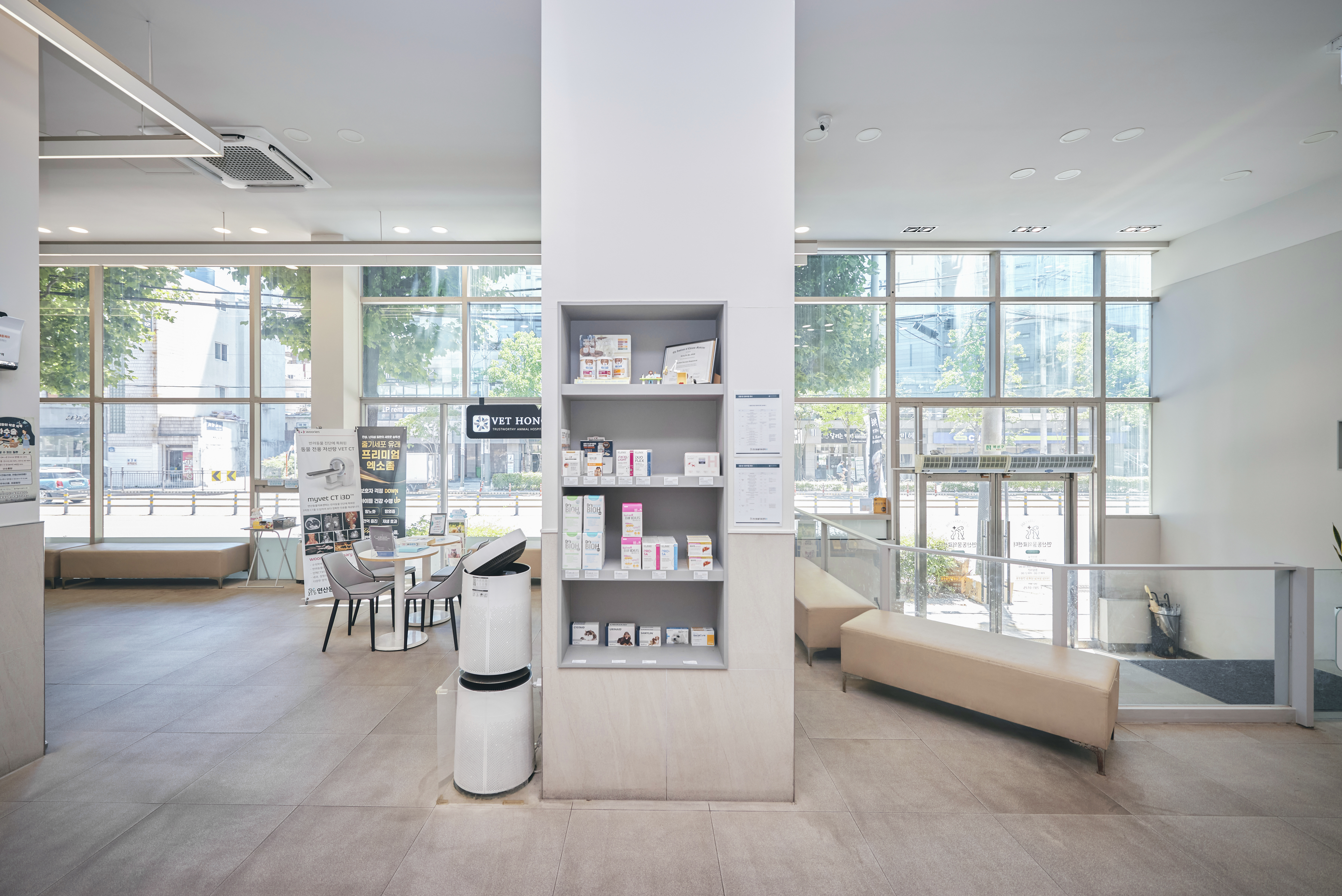 펫 라이프 코너, 반려동물 용품 전시대