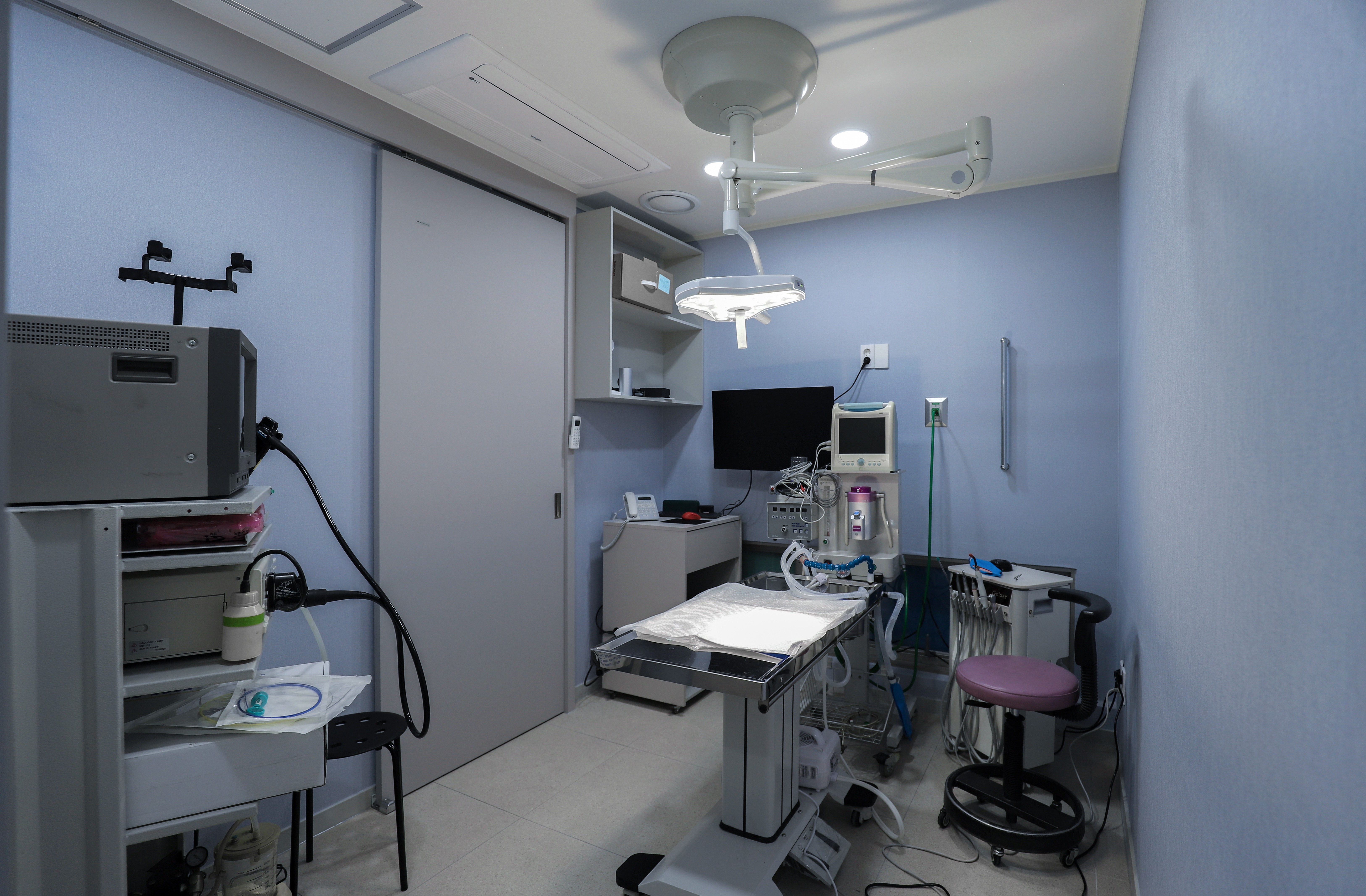수술실2 전경, 두 번째 수술실의 전체 내부 전경